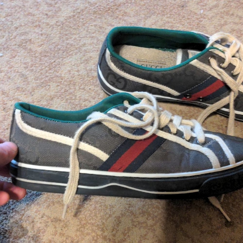 Gucci Gray and Red Sneakers with Classic Style